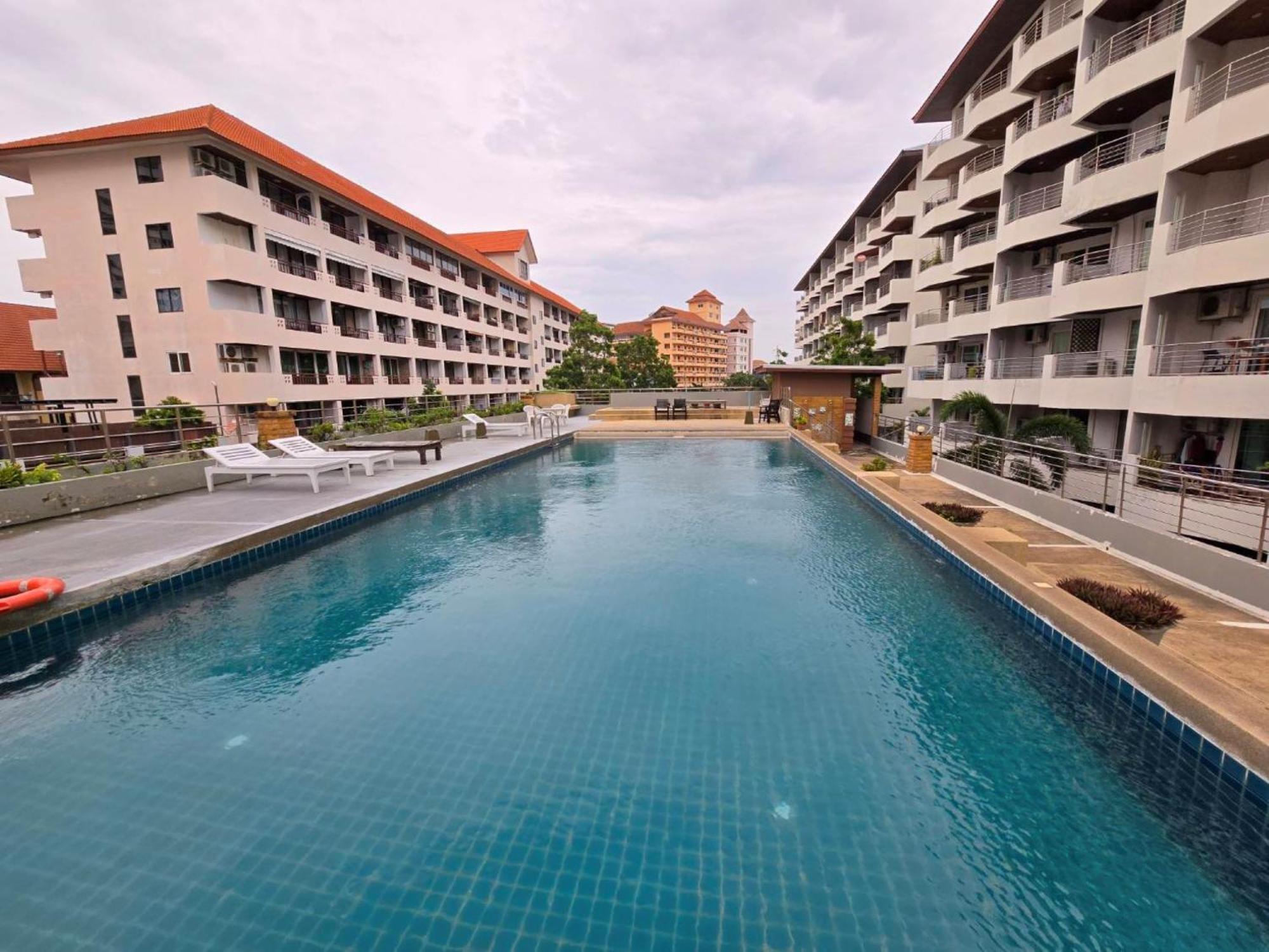 Jomtien Plaza Residence Extérieur photo