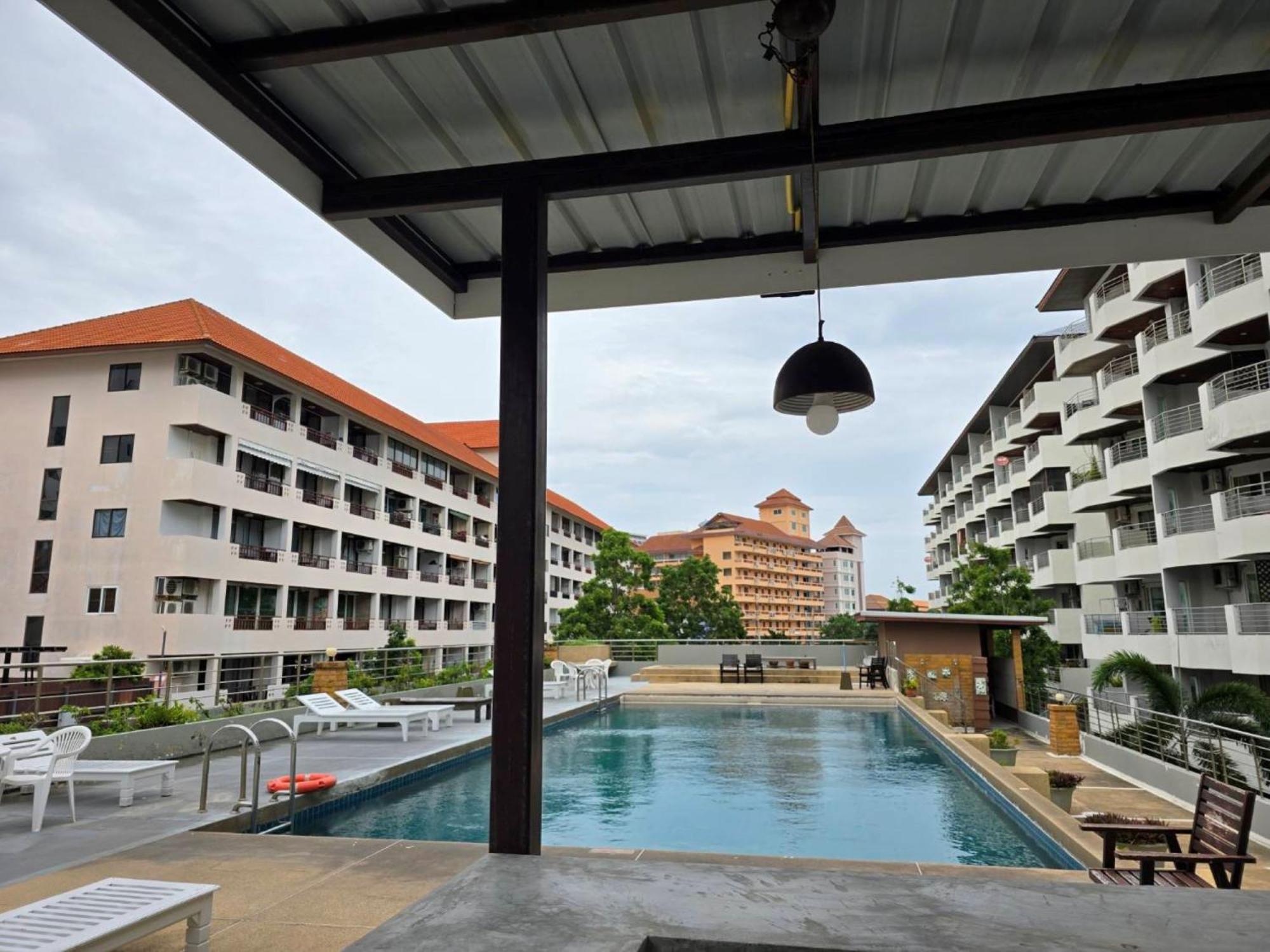 Jomtien Plaza Residence Extérieur photo